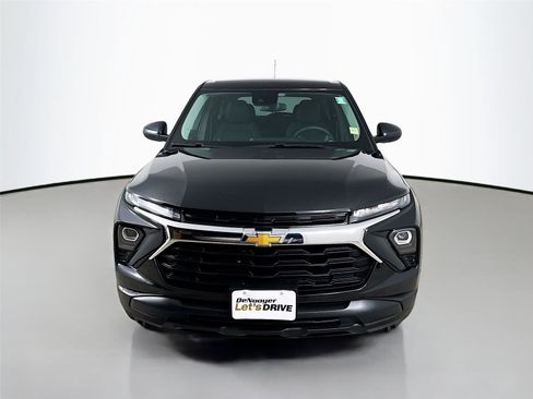 Used 2025 Chevrolet TrailBlazer LS w/ LS Convenience Package AWD/4WD image 4