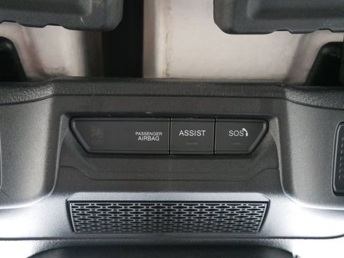 Used 2024 Jeep Wrangler Unlimited Sahara AWD/4WD image 24