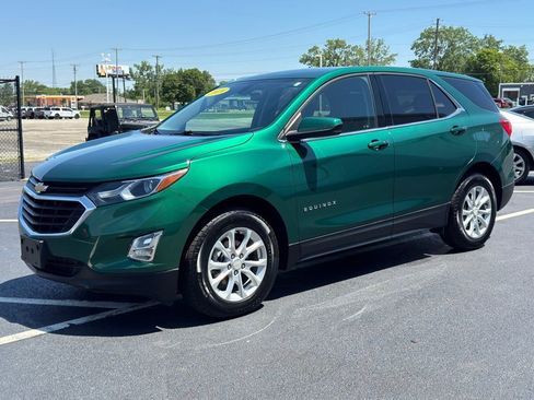 Used 2019 Chevrolet Equinox LT FWD image 2