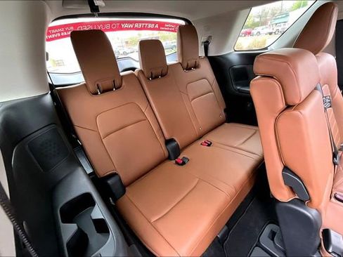 Certified 2025 Nissan Pathfinder Platinum w/ Cargo Package image 32