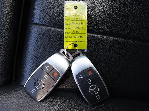 Used 2021 Mercedes-Benz GLA 250 w/ Premium Package image 59