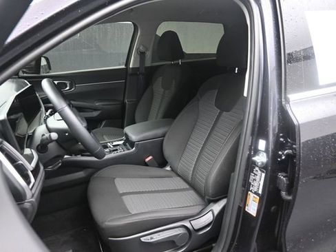 Used 2026 Kia Sorento LX FWD image 17
