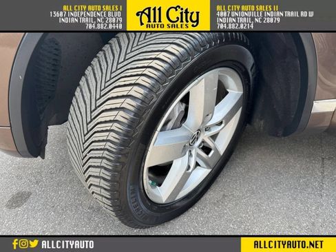 Used 2014 Volkswagen Touareg TDI AWD/4WD image 14