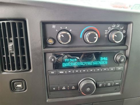 Used 2023 GMC Savana 3500 LS image 18