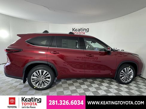 New 2026 Toyota Highlander Platinum AWD/4WD image 4