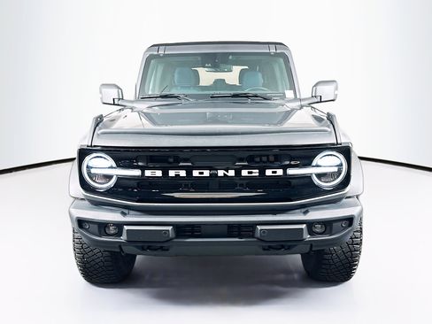 Used 2022 Ford Bronco Outer Banks w/ Sasquatch Package image 2