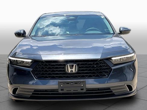 Used 2023 Honda Accord EX image 4