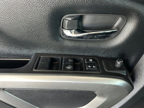Certified 2022 Nissan Titan SV image 11