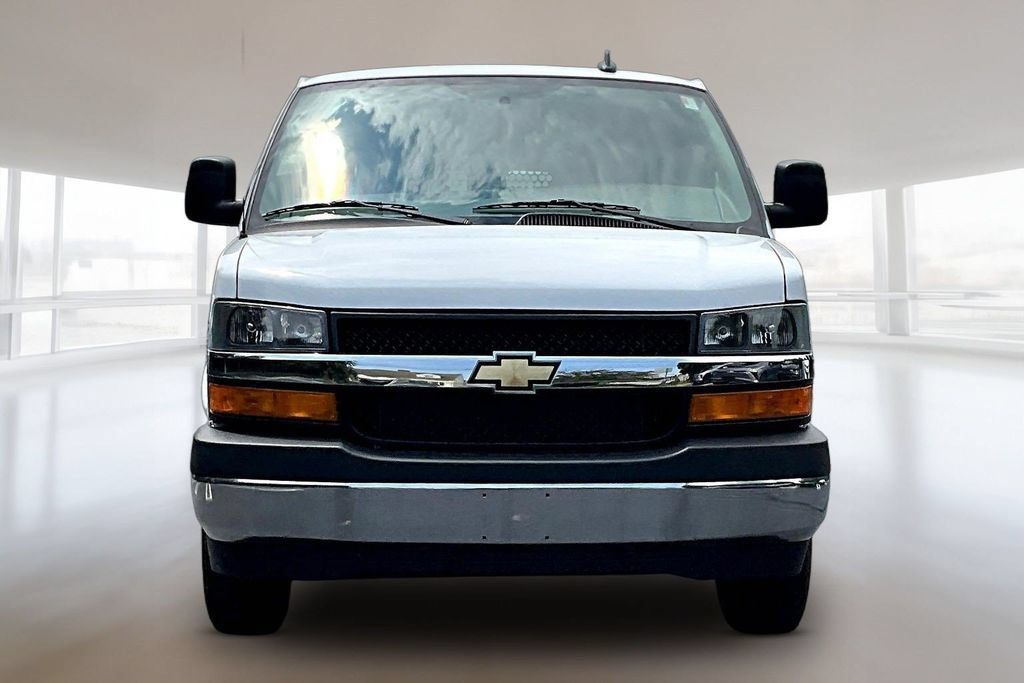 Used 2025 Chevrolet Express 2500 w/ Driver Convenience Package RWD image 2
