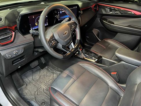 Used 2024 Chevrolet TrailBlazer RS w/ Convenience Package image 22