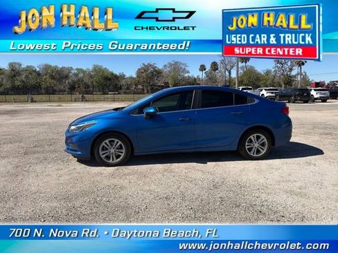 Used 2016 Chevrolet Cruze LT image 4