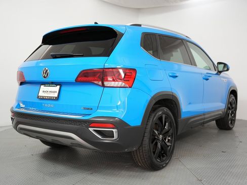 Used 2022 Volkswagen Taos SE image 9