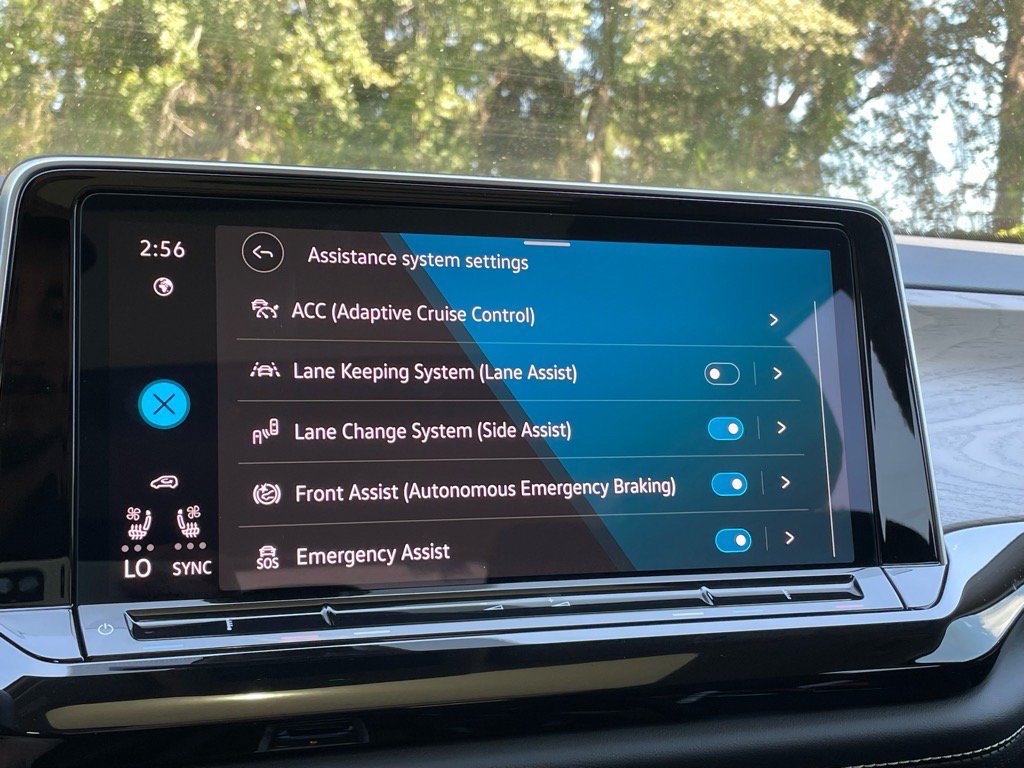 New 2026 Volkswagen Atlas SE FWD image 8