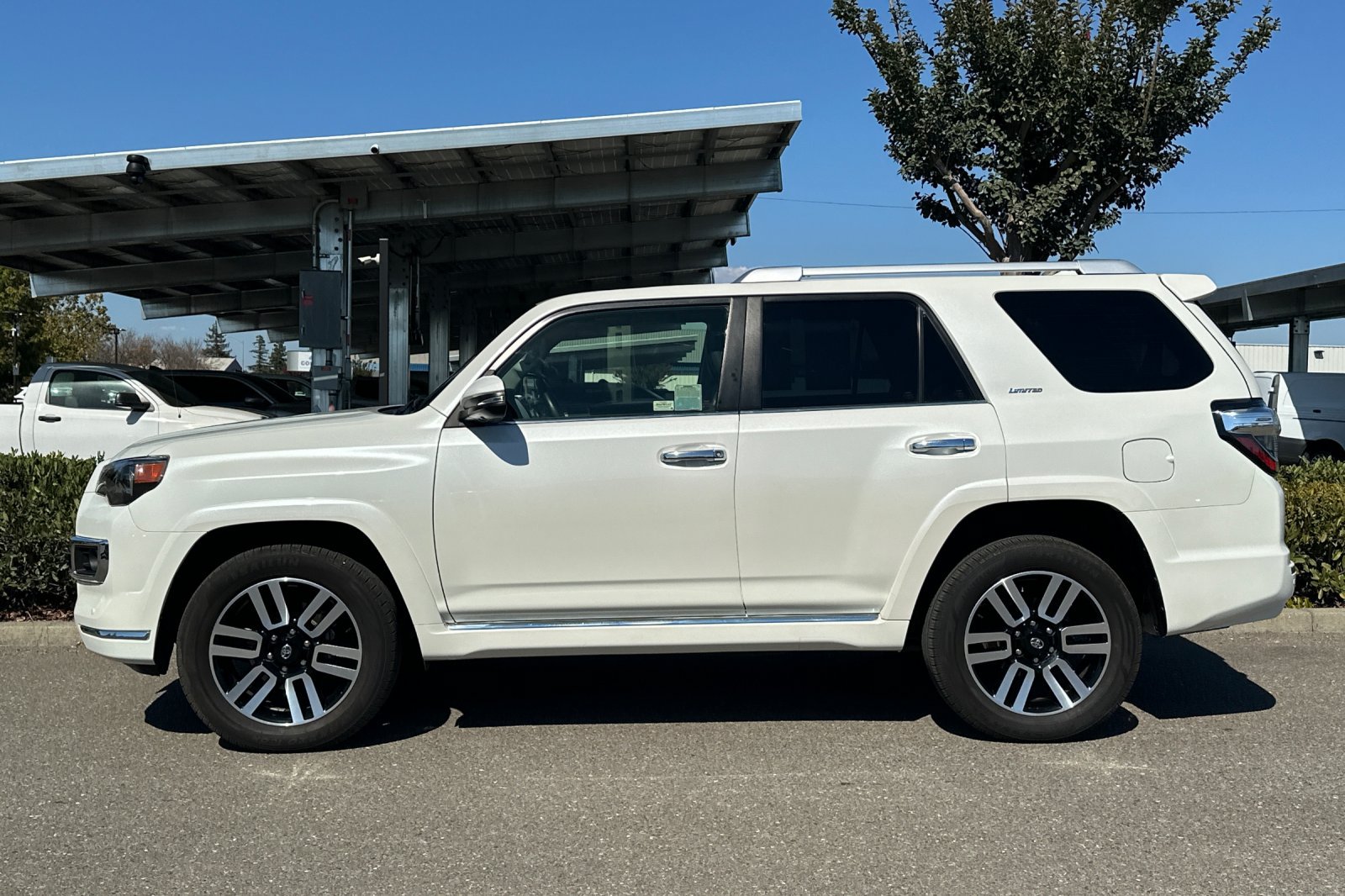 Used 2023 Toyota 4Runner Limited AWD/4WD image 7