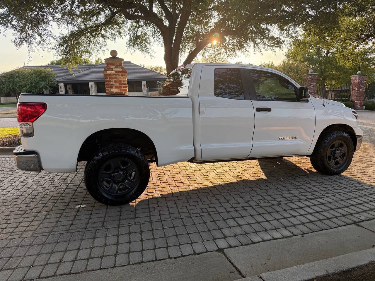 Used 2010 Toyota Tundra 2WD Double Cab image 3