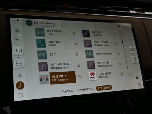 Used 2025 Land Rover Range Rover Sport Dynamic SE image 13