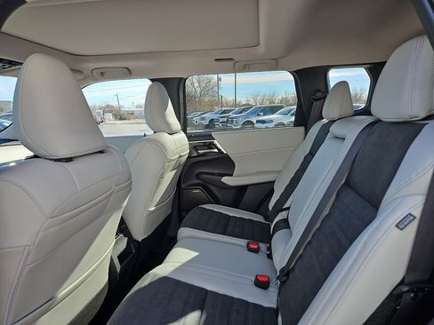 New 2026 Mitsubishi Outlander SE image 20