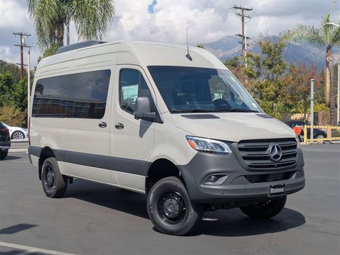 New 2025 Mercedes-Benz Sprinter 2500 image 1