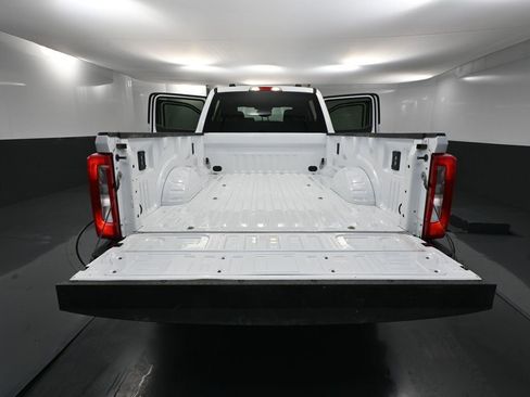 Used 2024 Ford F350 XLT w/ FX4 Off-Road Package image 37