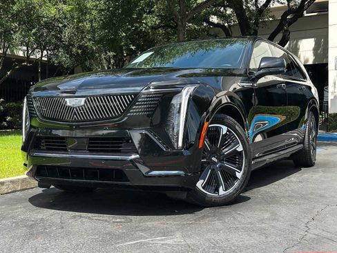 Certified 2025 Cadillac Escalade IQ Sport 2 AWD/4WD image 1