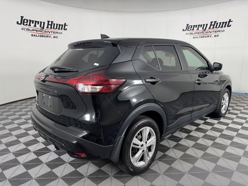 Used 2024 Nissan Kicks S FWD image 7