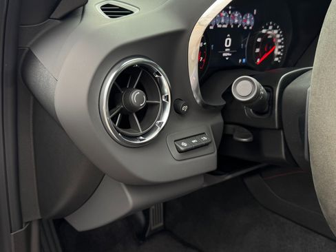 Used 2022 Chevrolet Camaro ZL1 image 18