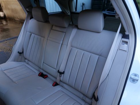 Used 2014 Mercedes-Benz E 350 4MATIC Wagon image 46