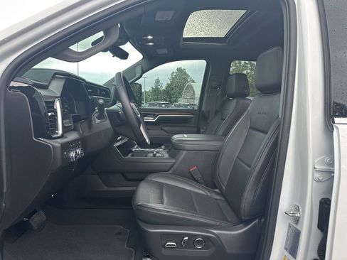Used 2025 GMC Sierra 3500 Denali w/ Denali Reserve Package AWD/4WD image 15
