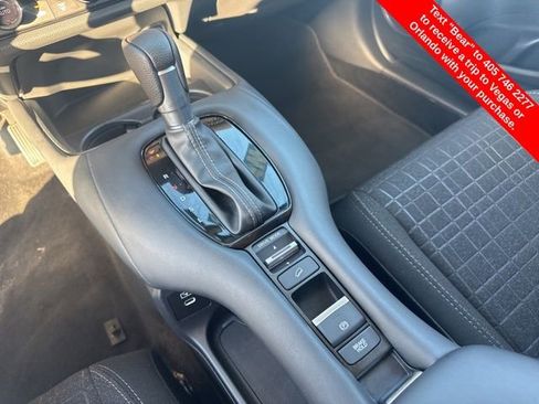 Used 2025 Honda HR-V LX image 27