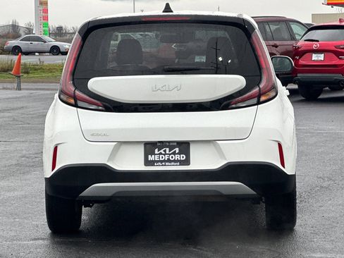 Used 2024 Kia Soul LX w/ Option Group 015 image 5