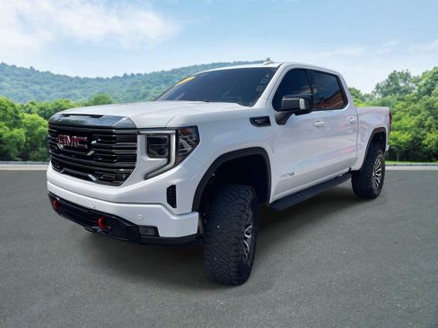 Used 2022 GMC Sierra 1500 AT4 w/ AT4 Premium Package AWD/4WD image 24