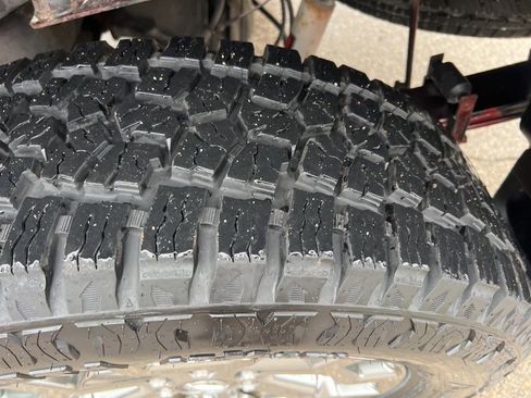 Used 2019 Nissan Titan SV w/ SV Convenience Package image 41