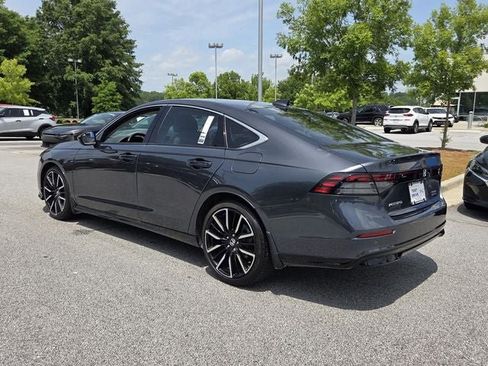Used 2025 Honda Accord Touring image 3