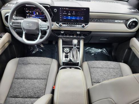 Used 2024 Chevrolet Colorado ZR2 w/ Technology Package image 10