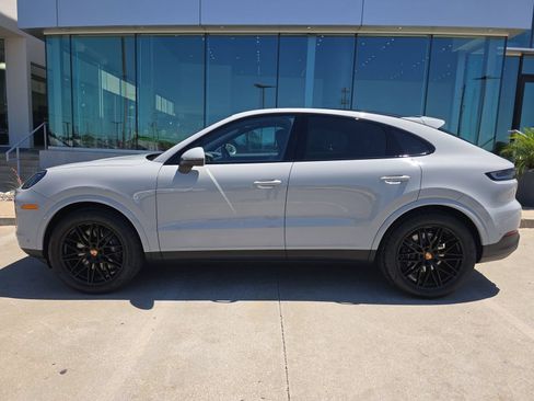 New 2026 Porsche Cayenne Coupe AWD/4WD image 2