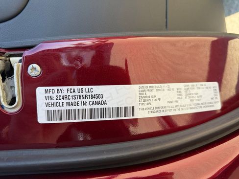 Used 2022 Chrysler Pacifica Limited w/ S Appearance Package image 37