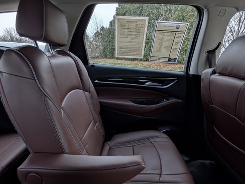 Used 2020 Buick Enclave Avenir w/ Avenir Technology Package image 34