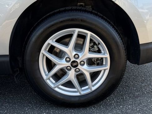 Certified 2024 Ford Edge SEL AWD/4WD image 10