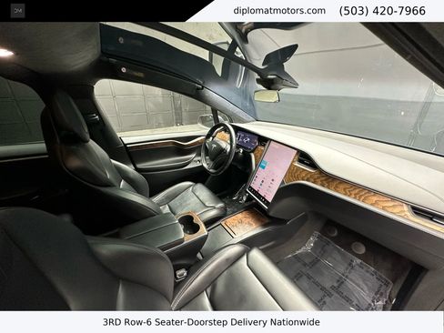 Used 2018 Tesla Model X 75D image 18