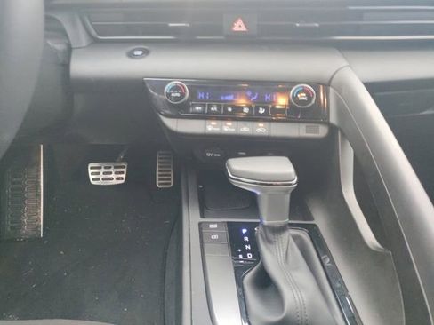 Certified 2025 Hyundai Elantra Sport image 11