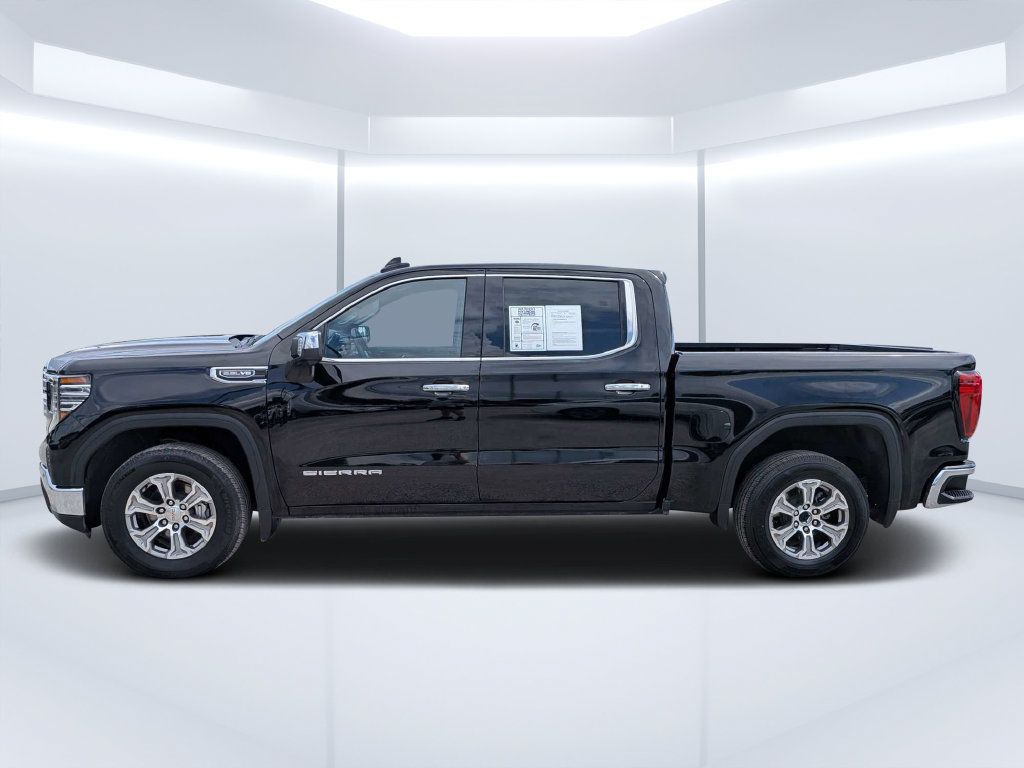 Used 2025 GMC Sierra 1500 SLT RWD image 8