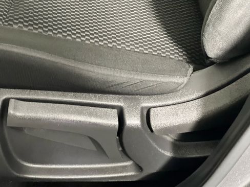 Used 2021 Nissan Rogue Sport S image 15