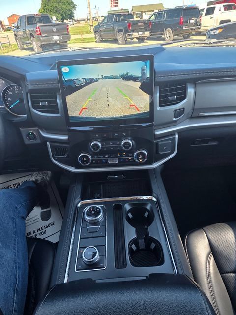 Used 2024 Ford Expedition Max XLT AWD/4WD image 23