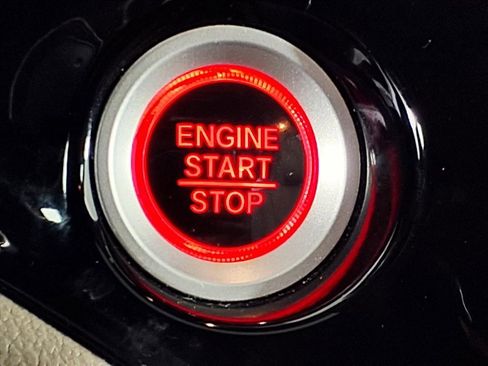 Used 2018 Honda Pilot Elite image 20