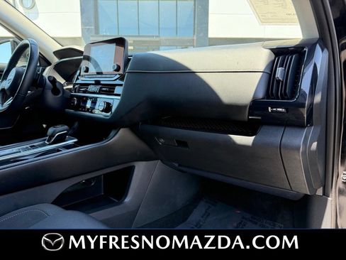 Used 2022 Nissan Pathfinder SV FWD image 16