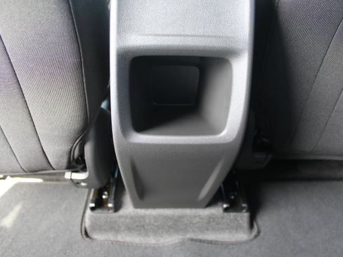 Used 2025 Chevrolet Trax LS w/ LS Convenience Package image 37