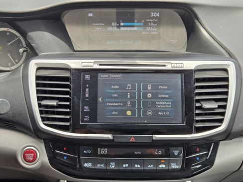 Used 2017 Honda Accord EX image 15
