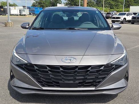 Used 2023 Hyundai Elantra SEL w/ Convenience Package FWD image 5