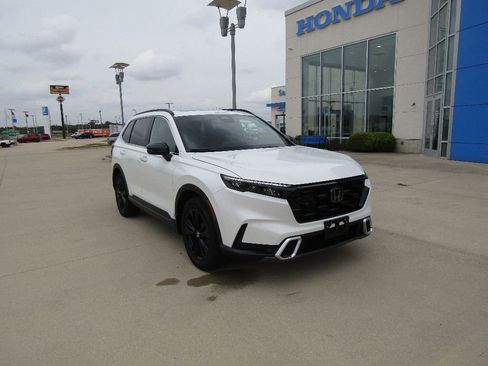 Used 2024 Honda CR-V Sport Touring image 3