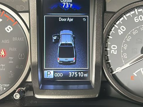 Used 2021 Toyota Tacoma TRD Off-Road AWD/4WD image 22
